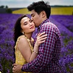 COuples engagement shoot in the Cotswolds